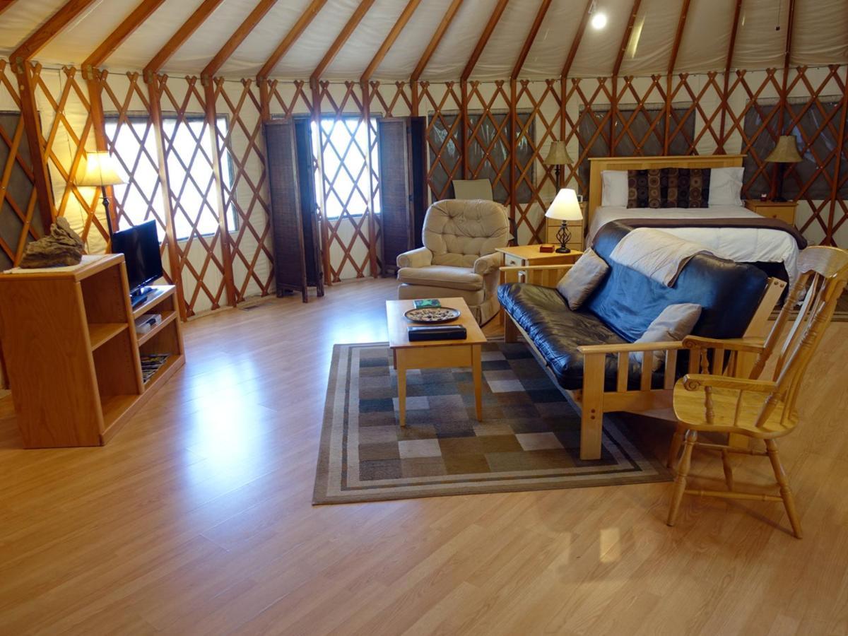 Stonewind Retreat Villa Chester Bagian luar foto