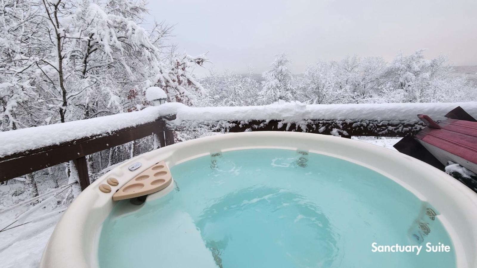 Stonewind Retreat Villa Chester Bagian luar foto