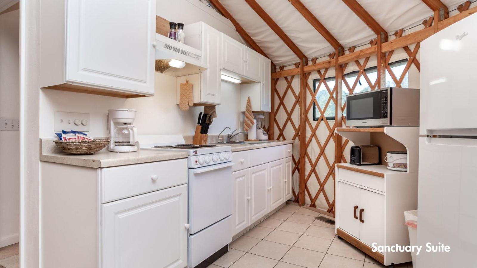 Stonewind Retreat Villa Chester Bagian luar foto